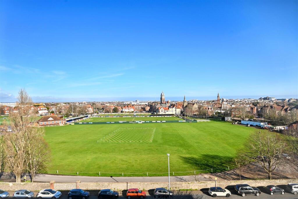 Apartment in Eastbourne, Little Chelsea, Meads - View 2