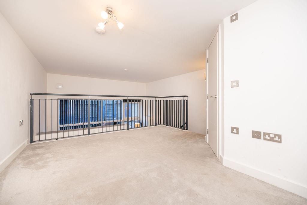 Apartment in Birmingham, West Midlands - View 4