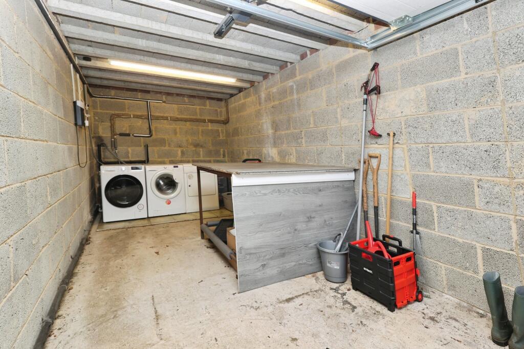 Additional image 13 of Ling Park Avenue, Bradford, BD15