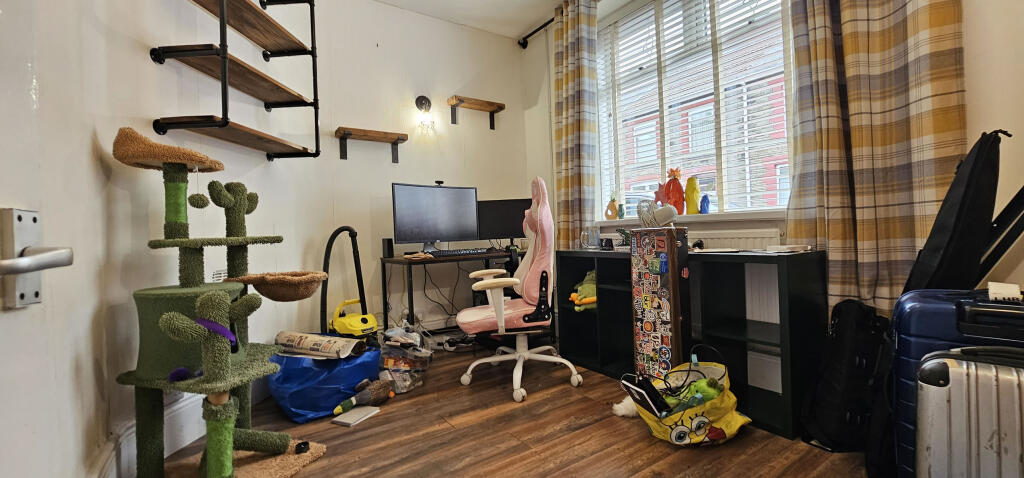 House in Cardiff, Maesteg - View 5