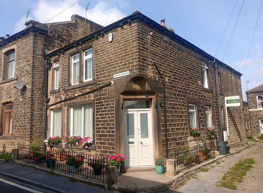 Main image of property: Central Buildings, Halifax, West Yorkshire, HX49HQ