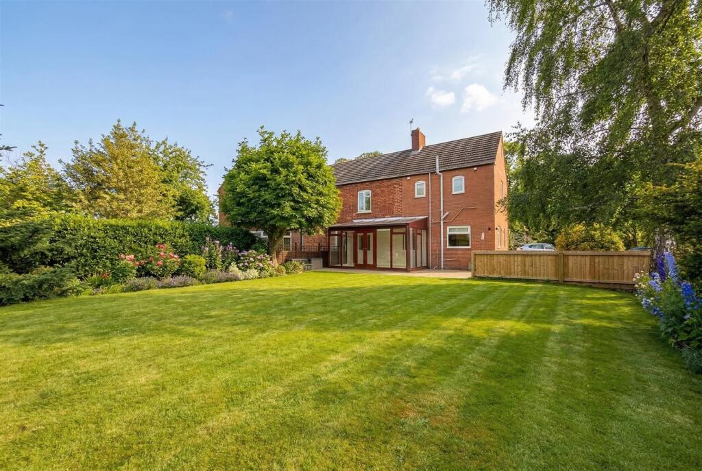 Main image of property: Lincoln Road, Carlton Scroop