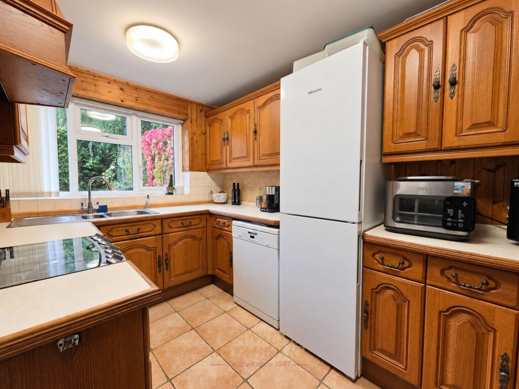 House in East Grinstead, Ashurst Wood - View 5