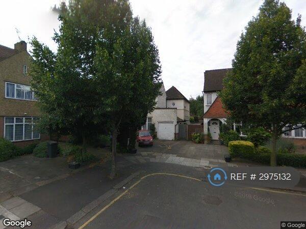 Main image of property: Brockenhurst Gardens, London, NW7