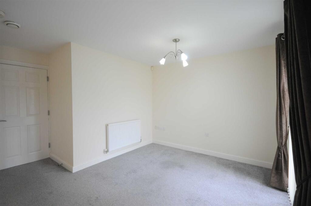 Apartment in Stafford, Stone - More