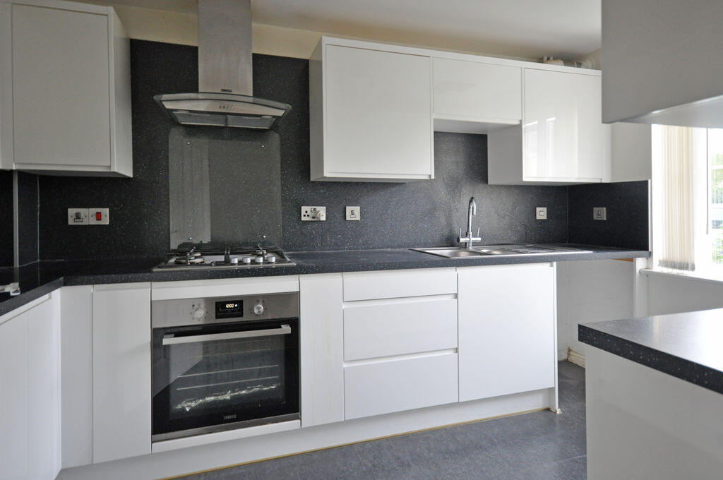 Willowbrook Gardens, St Mellons photo 2