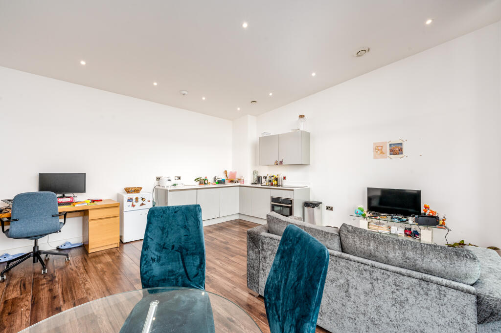 Additional image 7 of High Street, Birmingham, B17