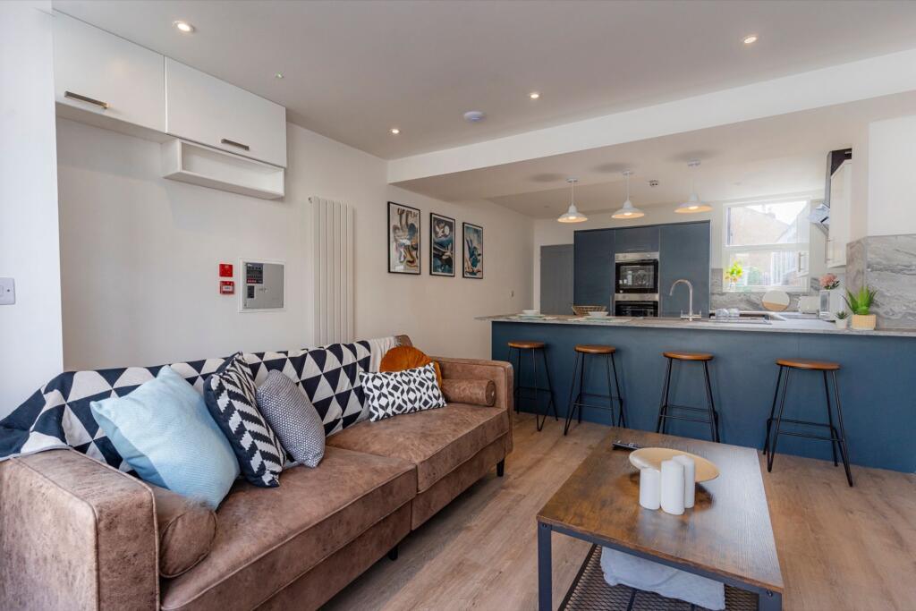House in Portsmouth - View 5