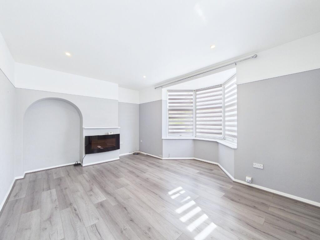 House in Romford - View 3