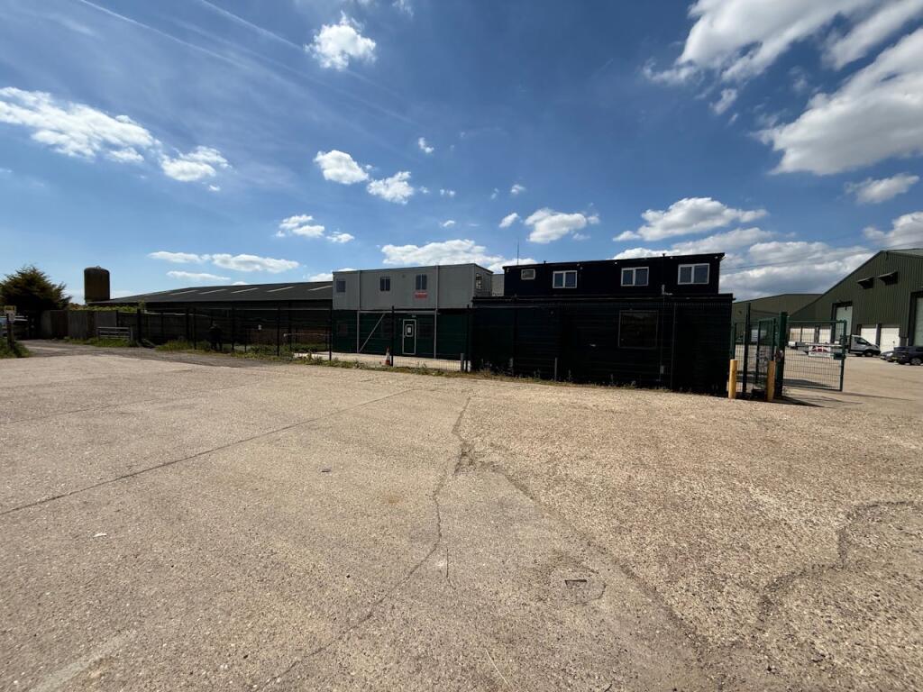 Main image of property: Unit 70, Coursers Farm, Coursers Road, Colney Heath, AL4 0PD