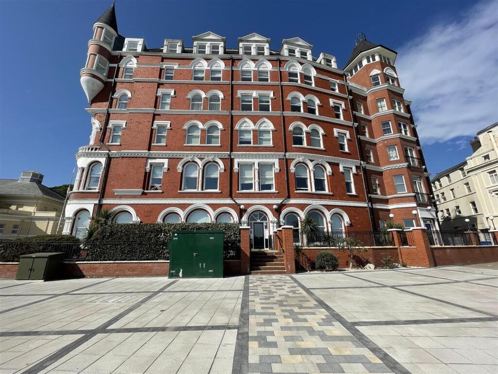 Main image of property: 28 Central Apts, Broadway, Douglas