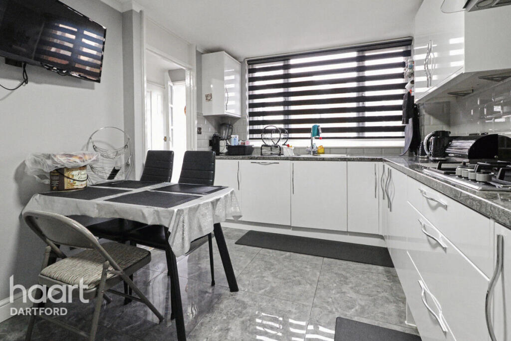 Main image of property: Tooley Street, Gravesend