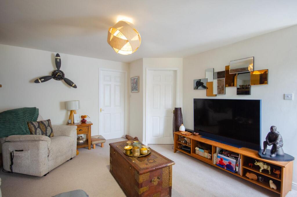 House in Withernsea - More