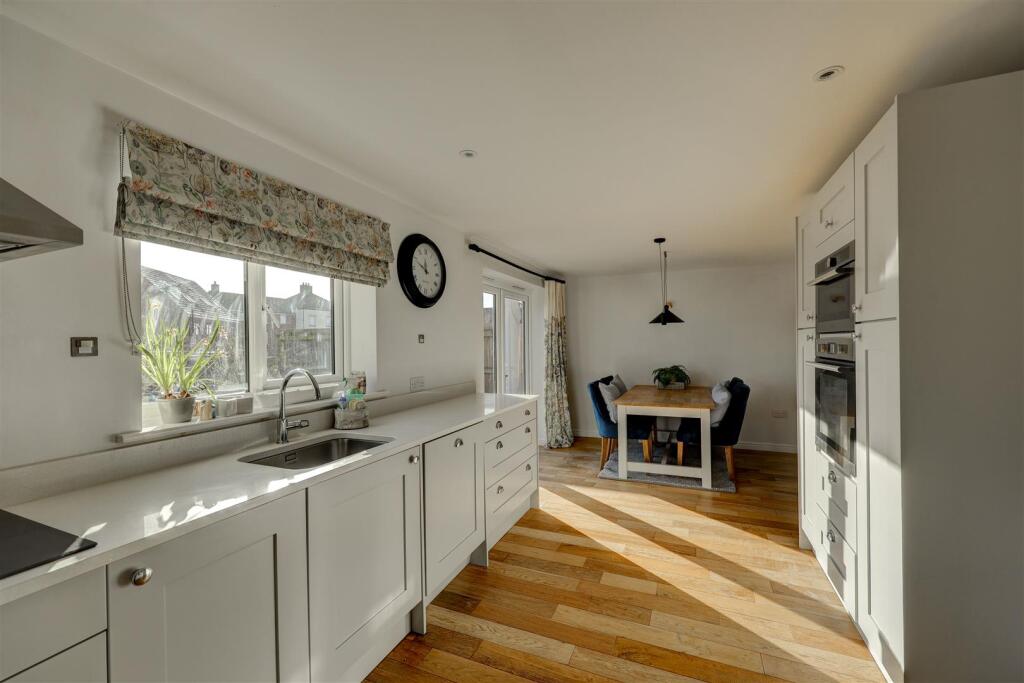 44, Carleton Meadows, Penrith photo 2