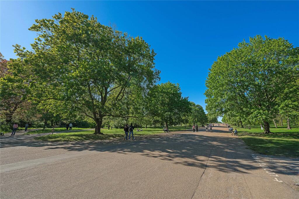 4 bedroom flat for rent