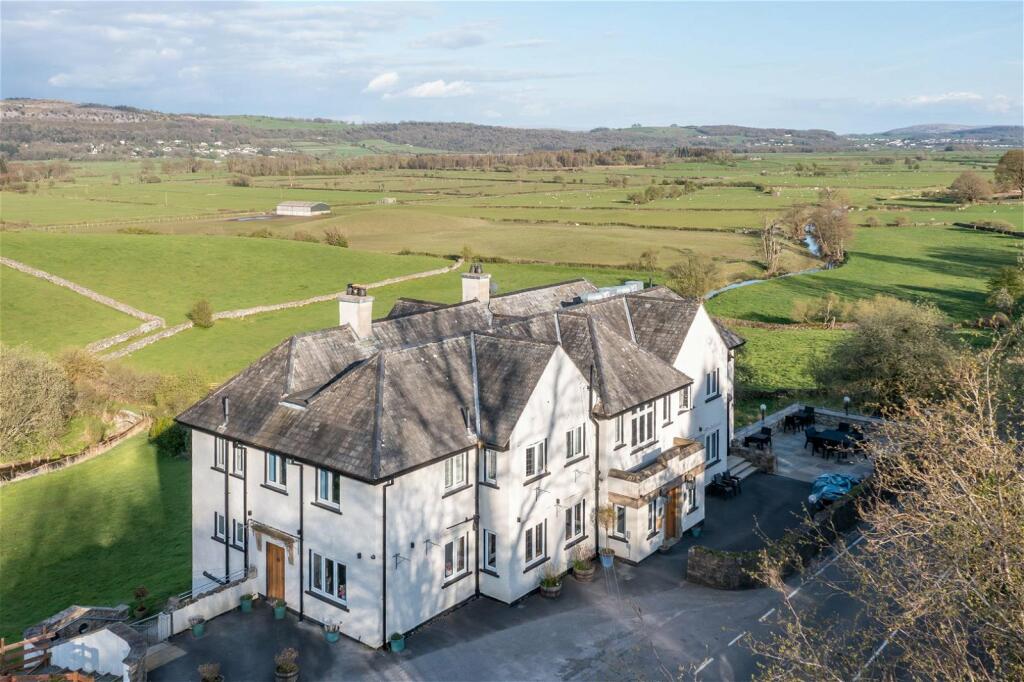 House in Crosthwaite, Row - View 3