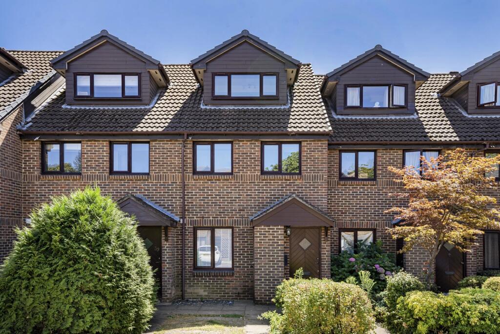 Main image of property: Benwell Court, Sunbury-on-Thames, Surrey, TW16