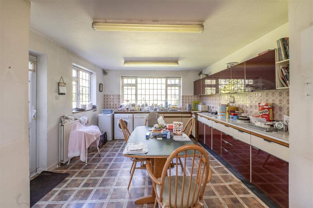 Additional image 4 of Carisbrooke Road, Harpenden