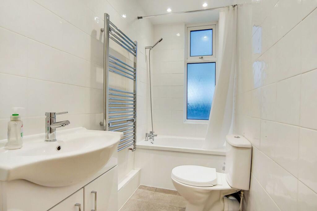 Apartment in London - View 4