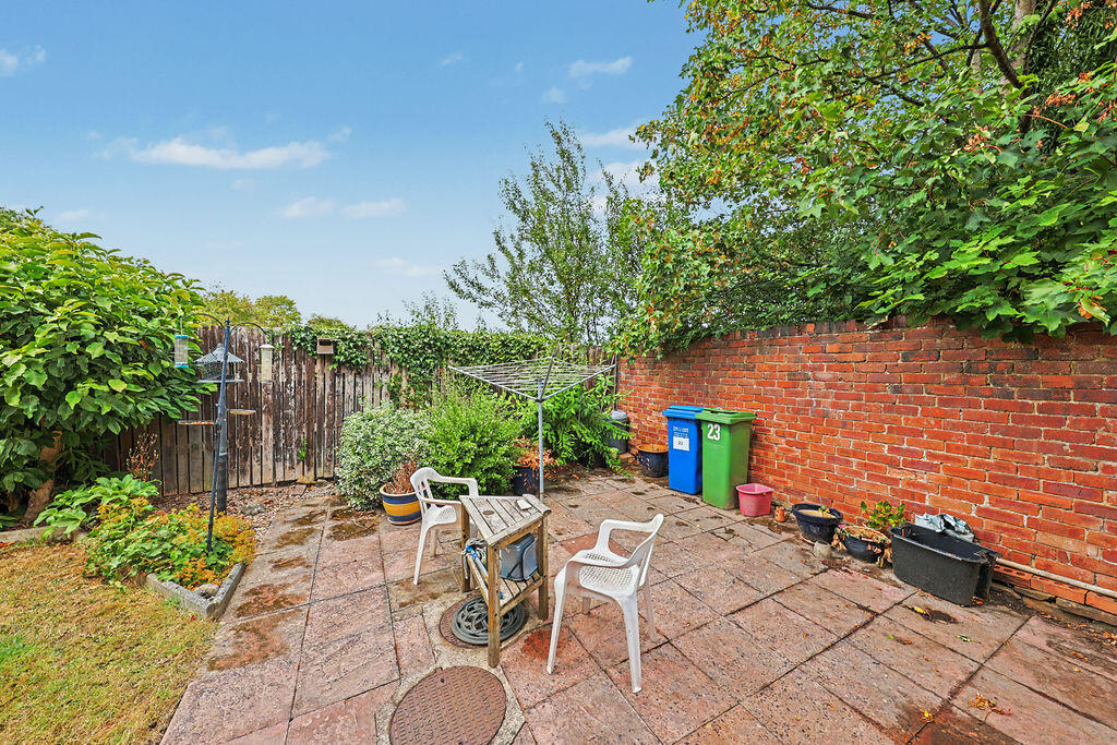 Apartment in Sheffield - View 4