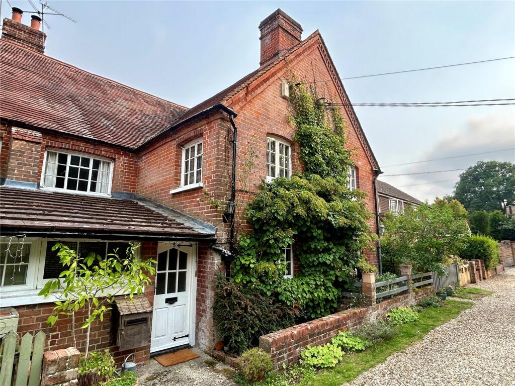 3-bed house on Reading Road, Padworth Common, Reading, Berkshire, RG7, £500,000