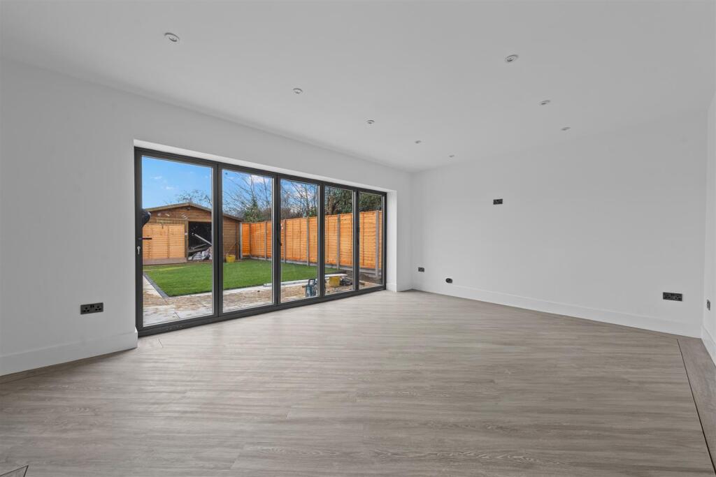 House in Northampton, West Northamptonshire - View 5