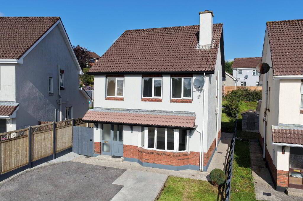 Main image of property: 5 Summerhill Court, Summerhill, Carrick-On-Shannon