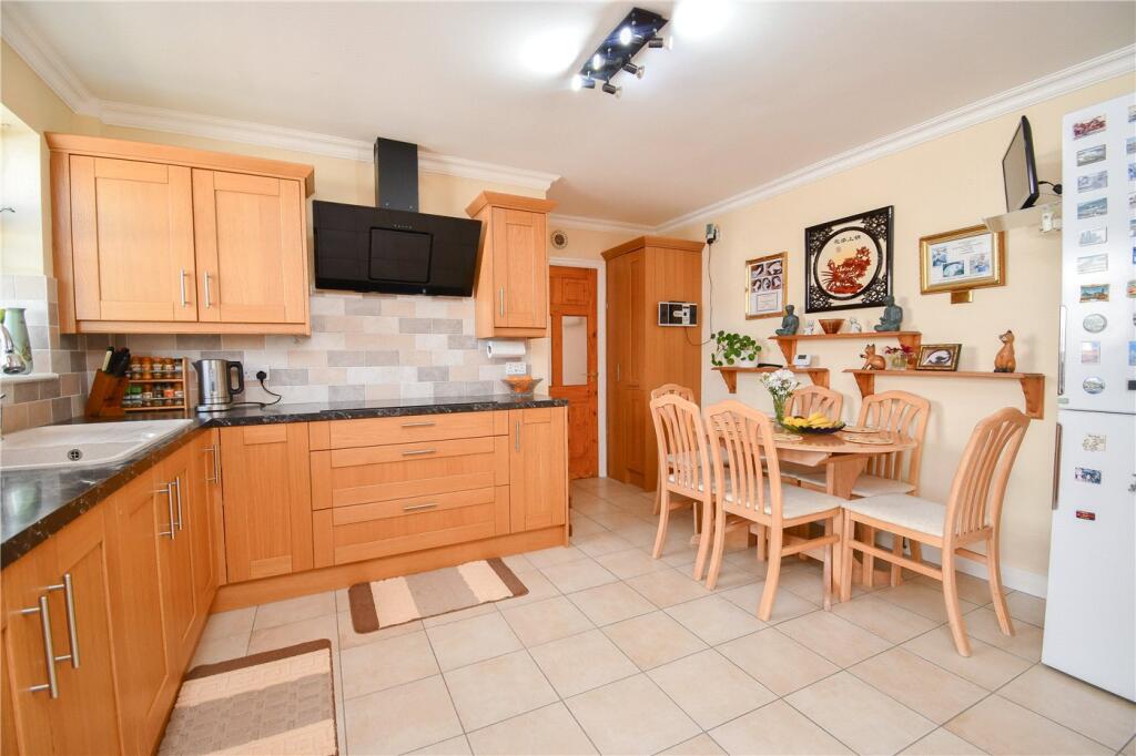 Glasier Road, Moreton, Wirral photo 4