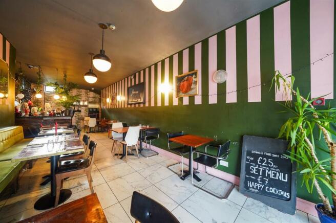 61 Stoke Newington High Street - egGl2iTgTFJh8HZ07