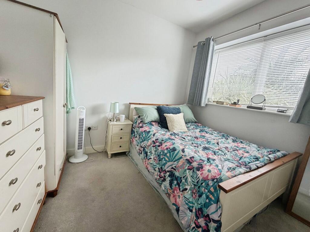 House in Poole, Alderney - View 4
