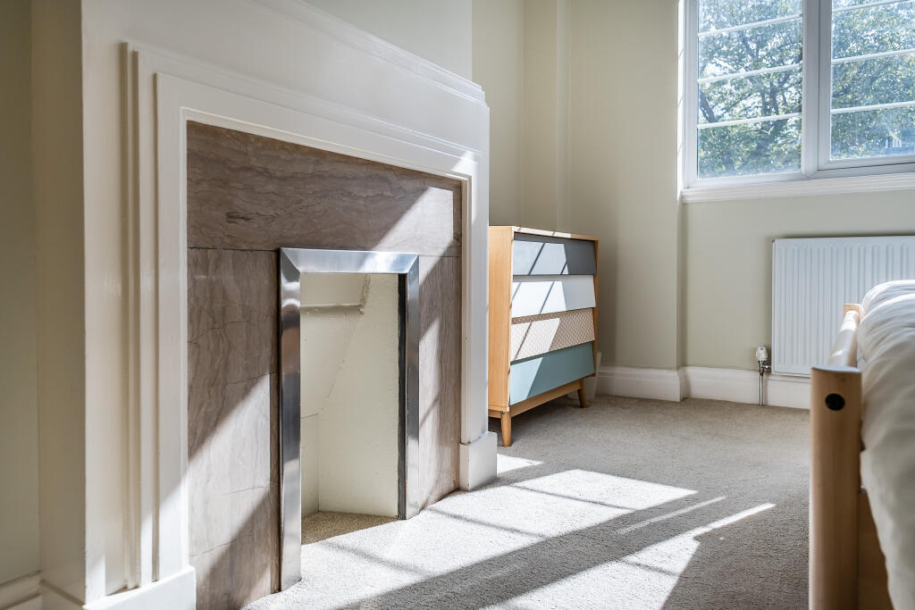 Apartment in London - View 3
