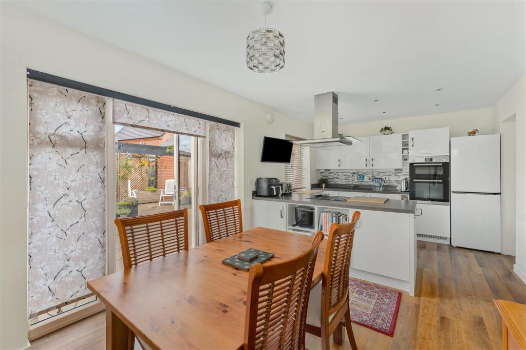 House in Cherwell, Banbury Rise, Banbury - View 3