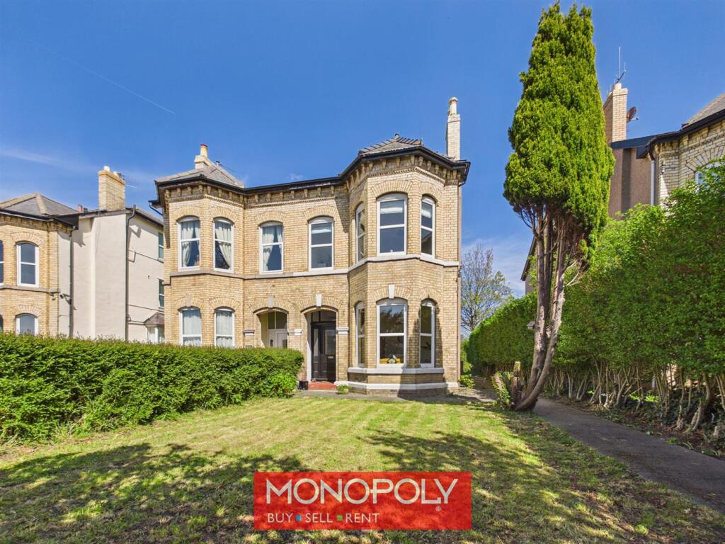 Main image of property: The Roe, St. Asaph