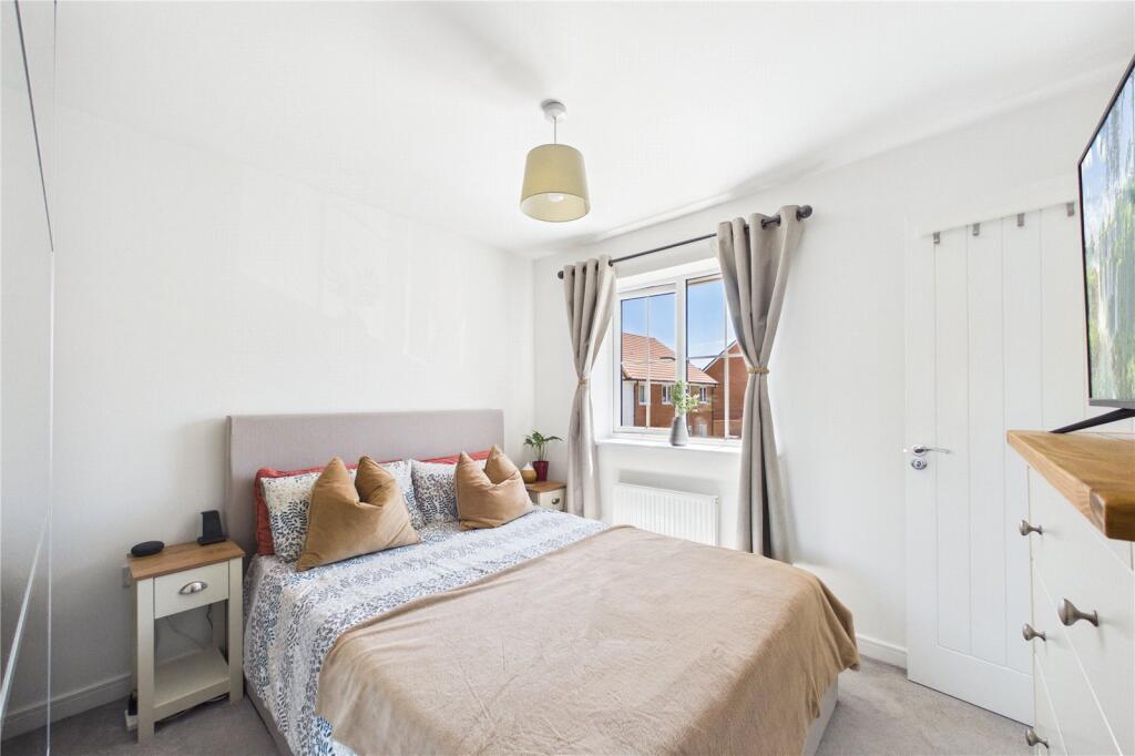 House in Basingstoke and Deane, Sherfield on Loddon - View 5