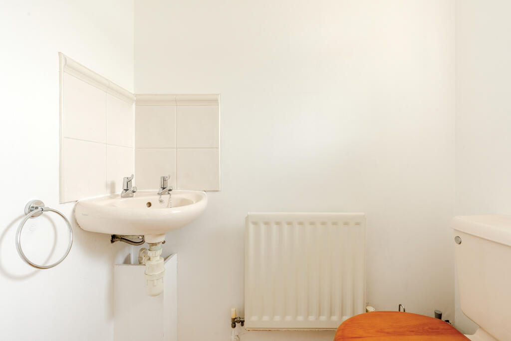House in Bradley Stoke - More