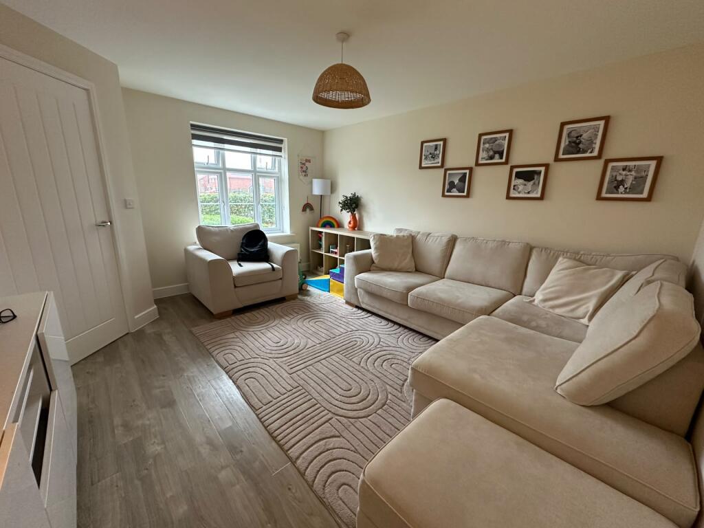 House in Ipswich, Sproughton - View 2