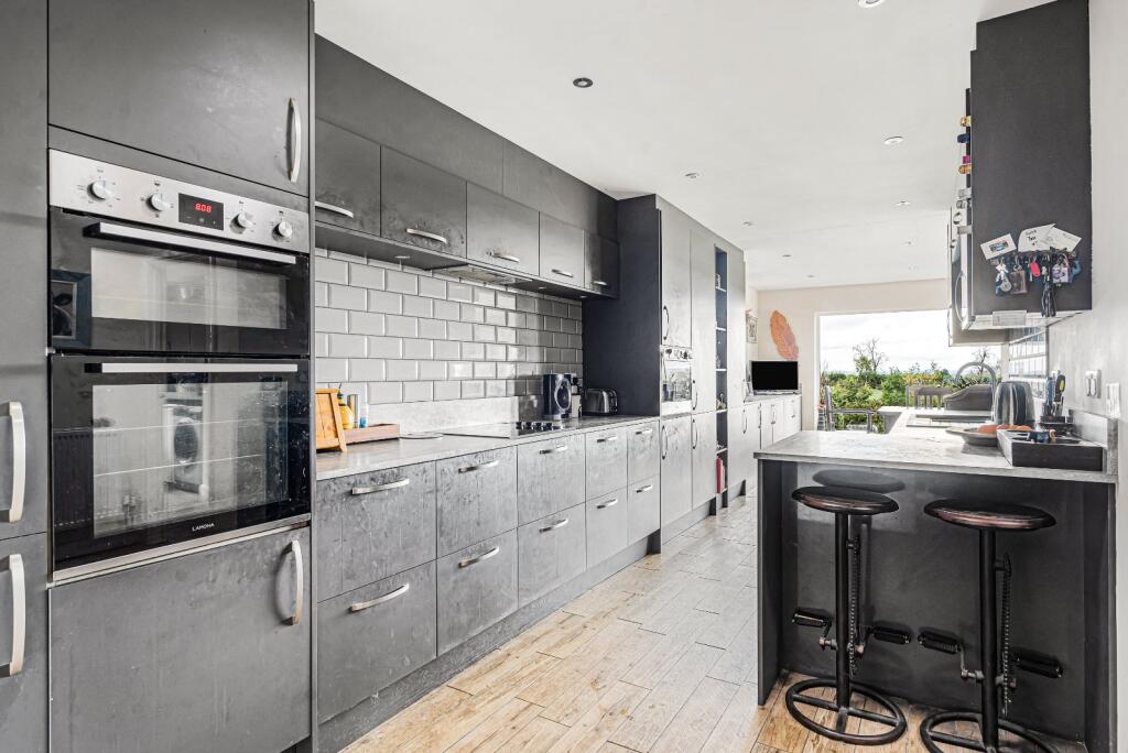 House in Swindon - View 5