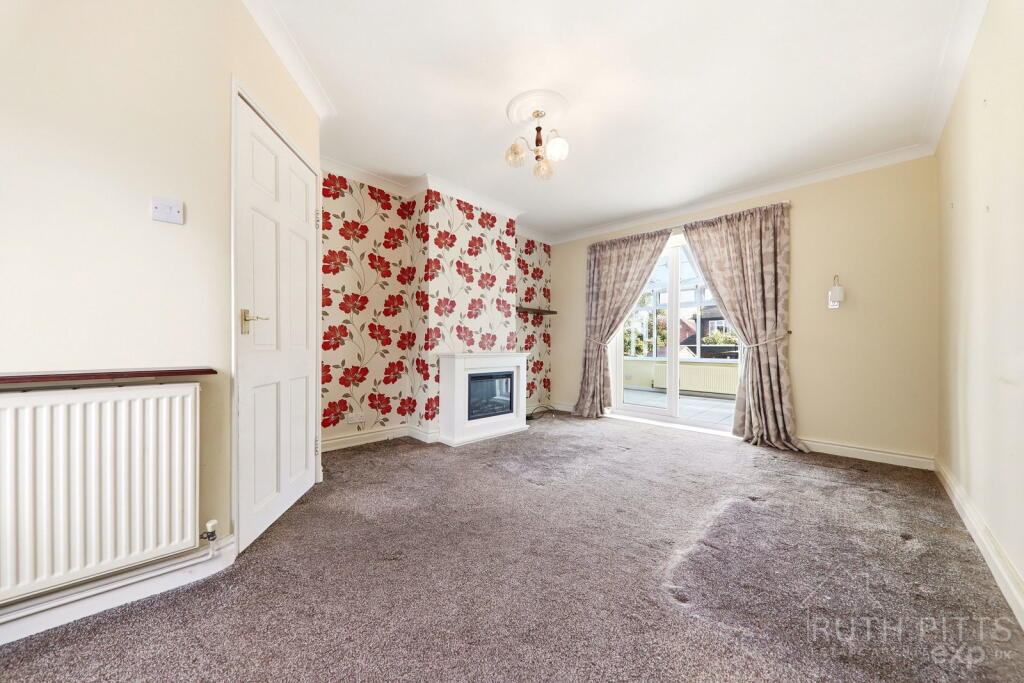 House in Wakefield, Hemsworth - View 5
