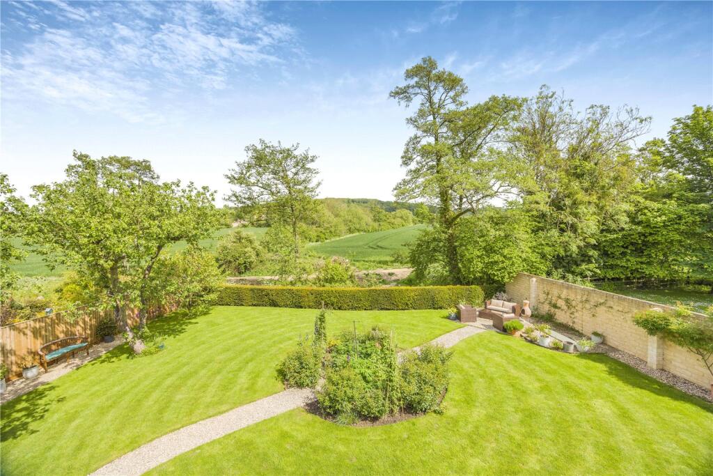 Broadway Road, Winchcombe, Cheltenham, Gloucestershire, GL54 photo 2