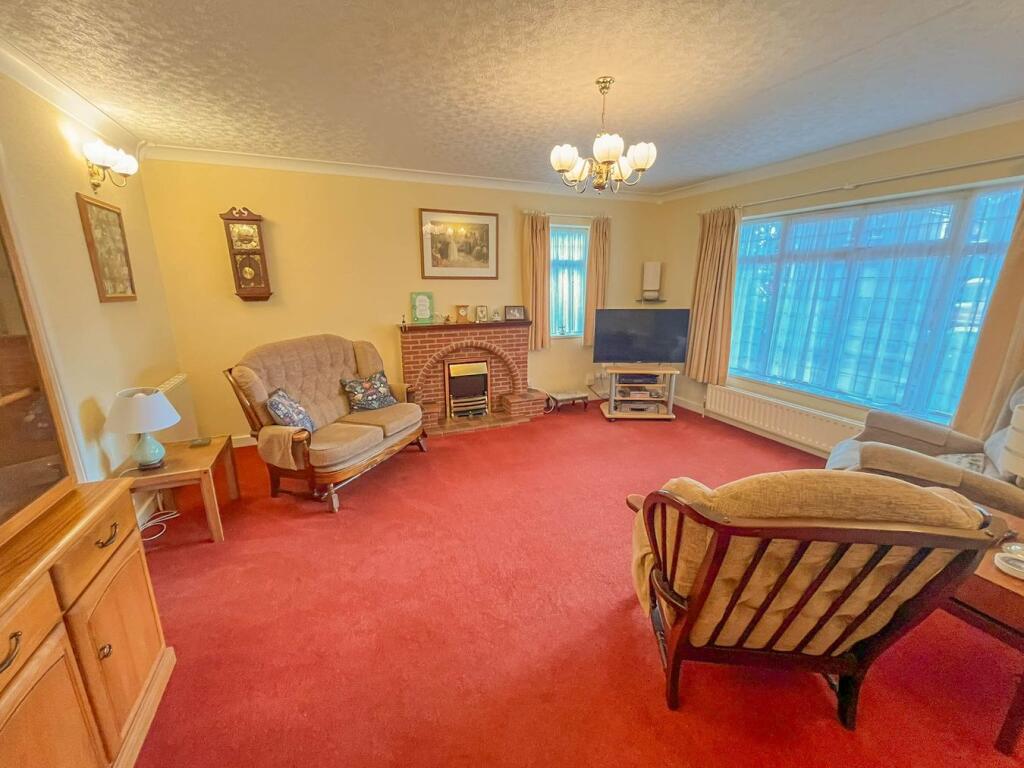 House in Rugby, Warwickshire - View 2