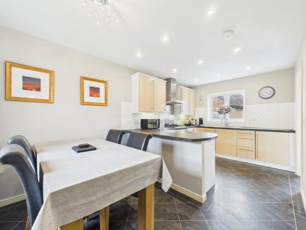 Vale Rise, Matlock, DE4 photo 3