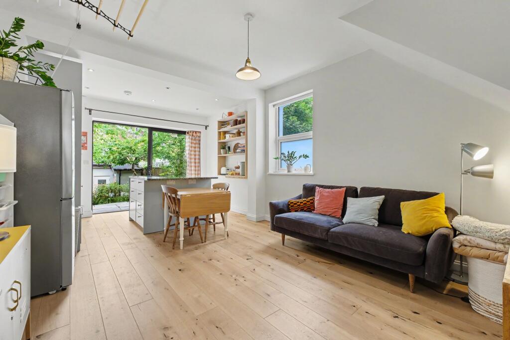 Main image of property: Gloucester Drive, London, N4