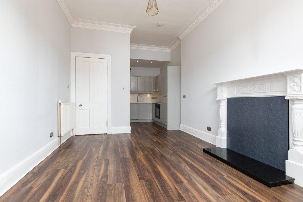 Apartment in Glasgow - View 3