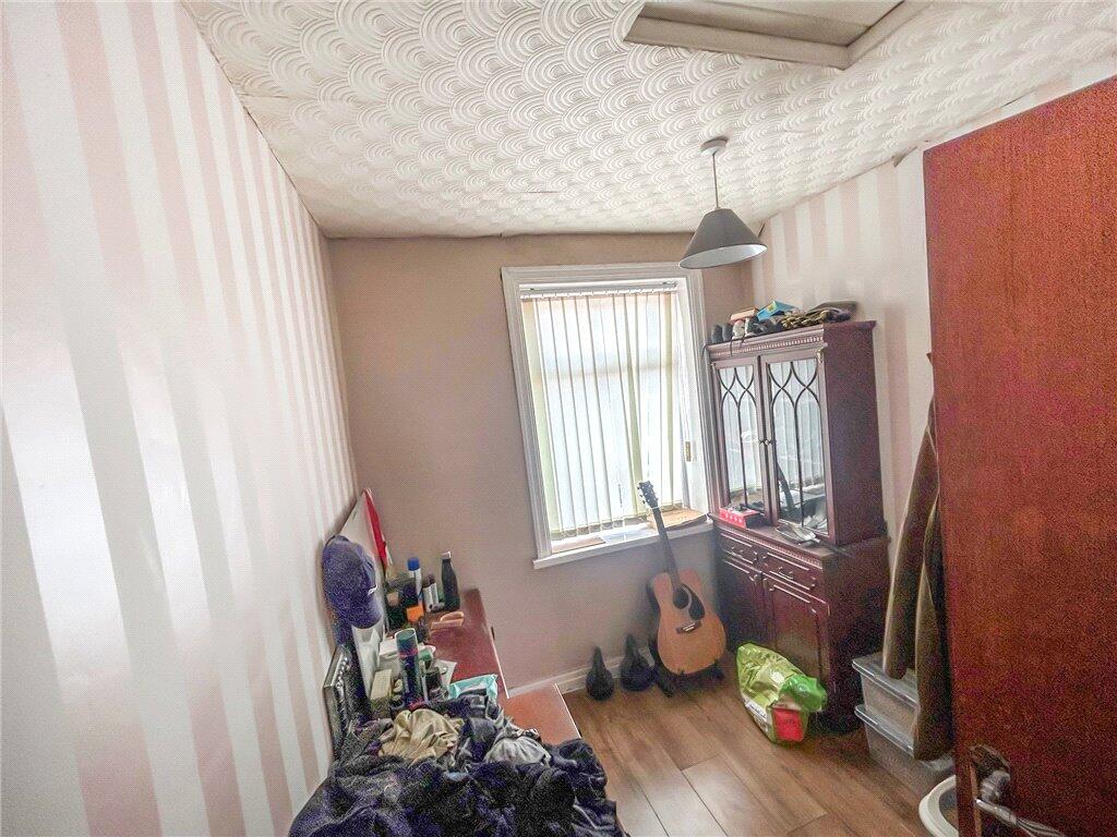 House in Bradford, Keighley - More