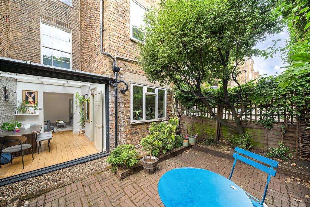 Main image of property: Gloucester Avenue, London, NW1