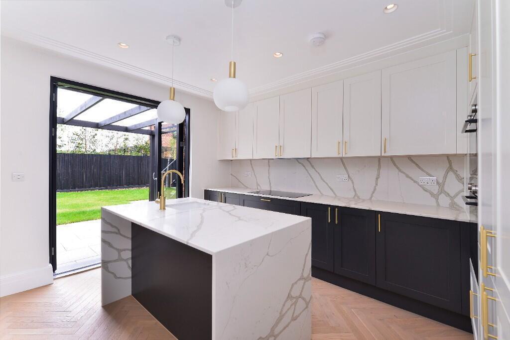 House in Waverley, Alfold - View 5
