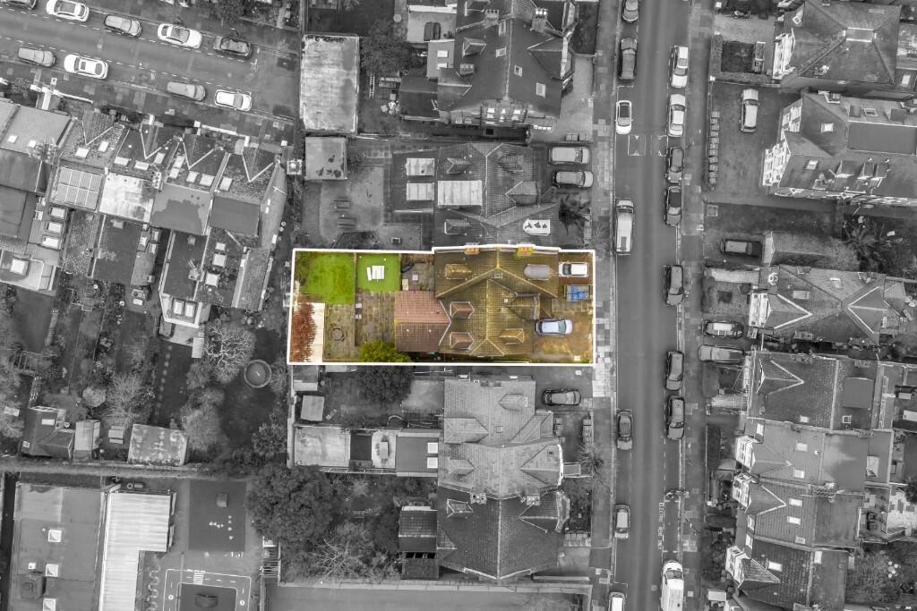 15, Newburgh Road, London, W3 photo 4
