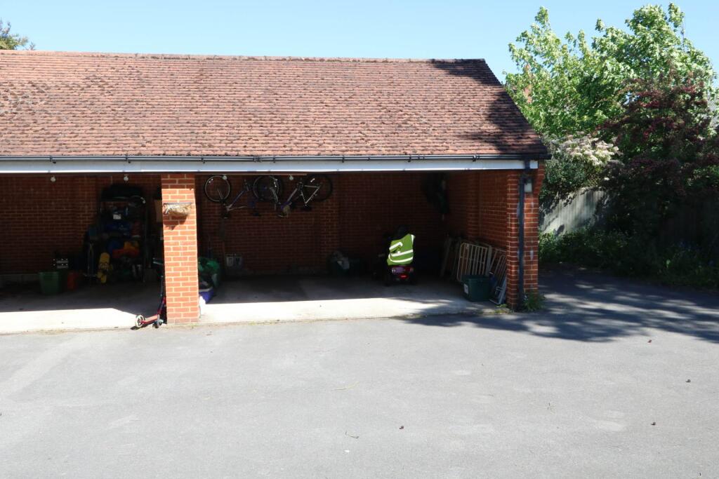 House in Reading - More