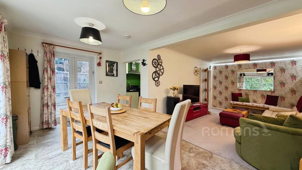 House in Guildford - View 2