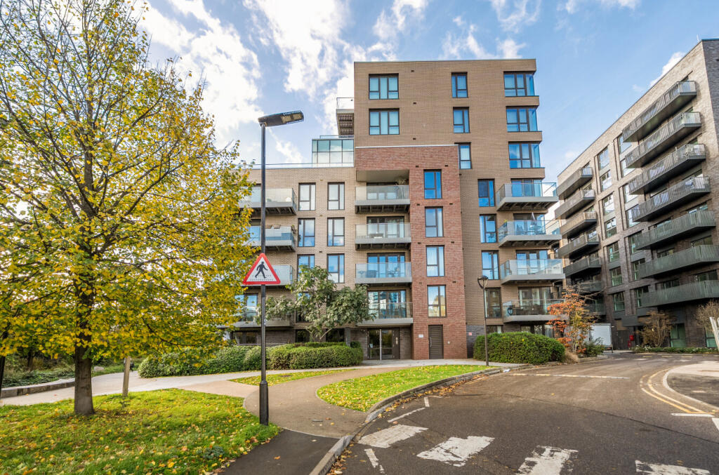 Main image of property: Devan Grove, London, N4